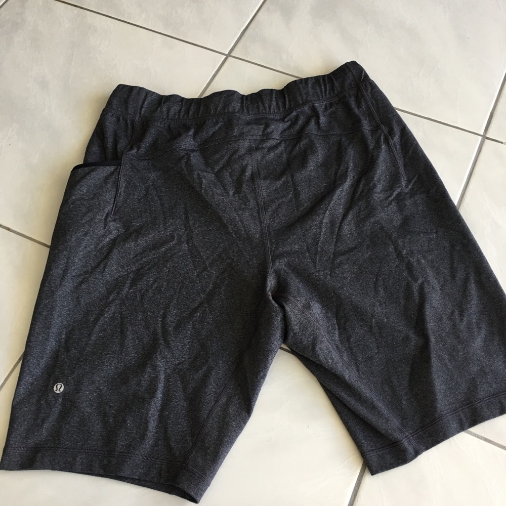 Lulu lemon authentic new men’s shorts, size XL
